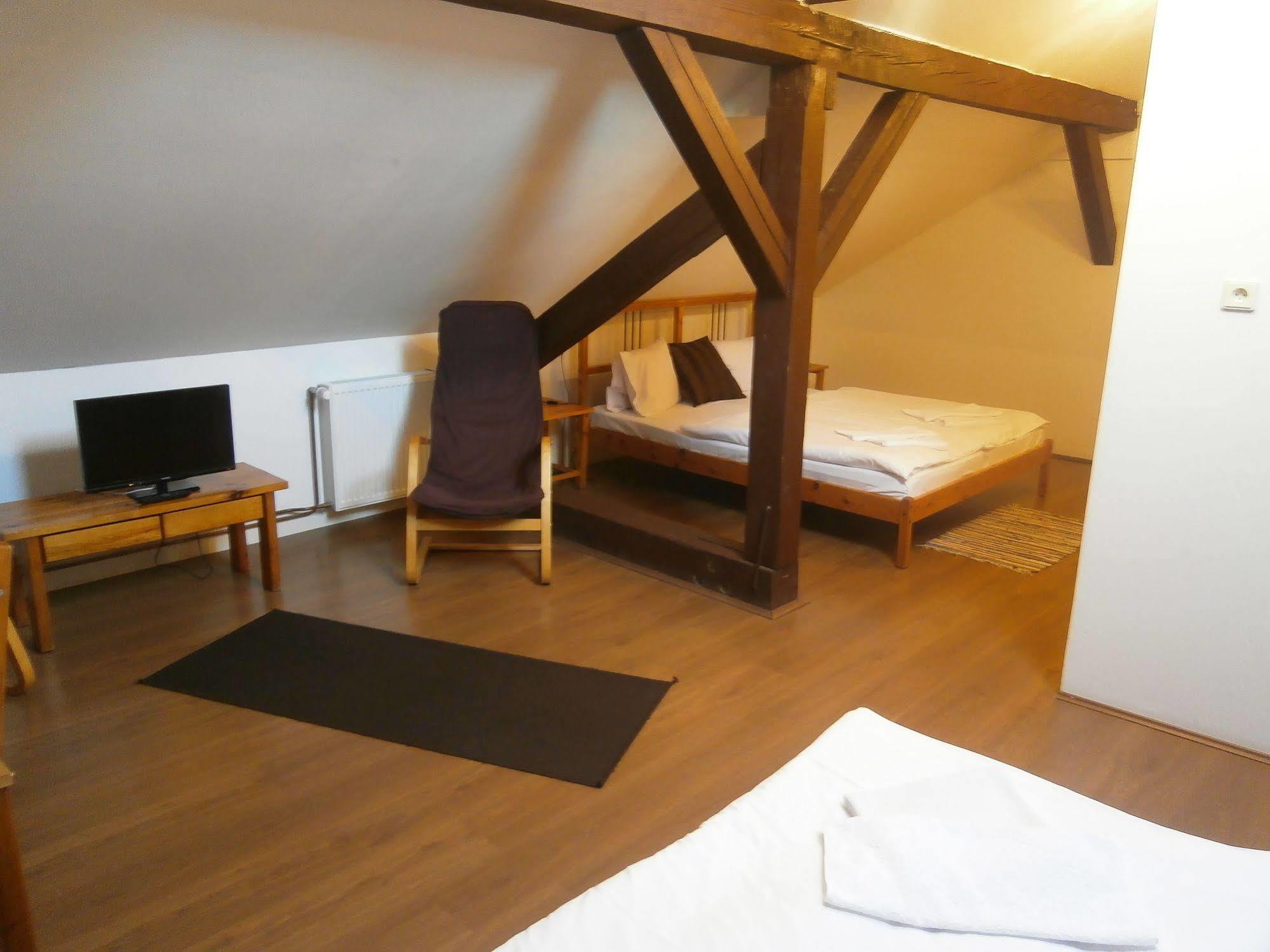 Hotel Dzban Jindrichov Ngoại thất bức ảnh