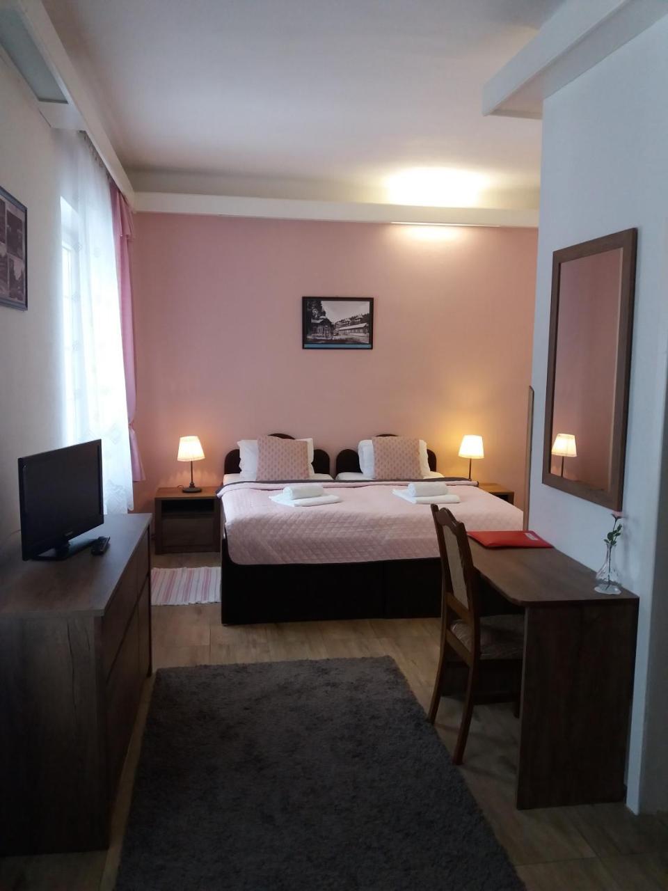 Hotel Dzban Jindrichov Ngoại thất bức ảnh